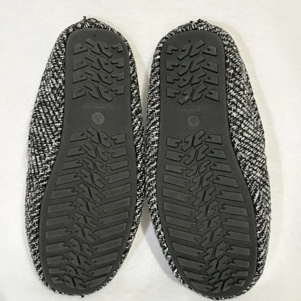 True Religion Mens Large 11-12 Herringbone Gray Faux Fur Lined Slip On Slippers
